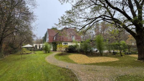 5 Sterne Villa Lebensraum Bahnhoftraum, 333 qm, 1200qm Garten, QR Code scannen für virtuellen Rundgang, Dachterrasse, Whirlpoolbadewanne